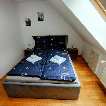 Appartement Duplex With Garden à Prague Extérieur photo