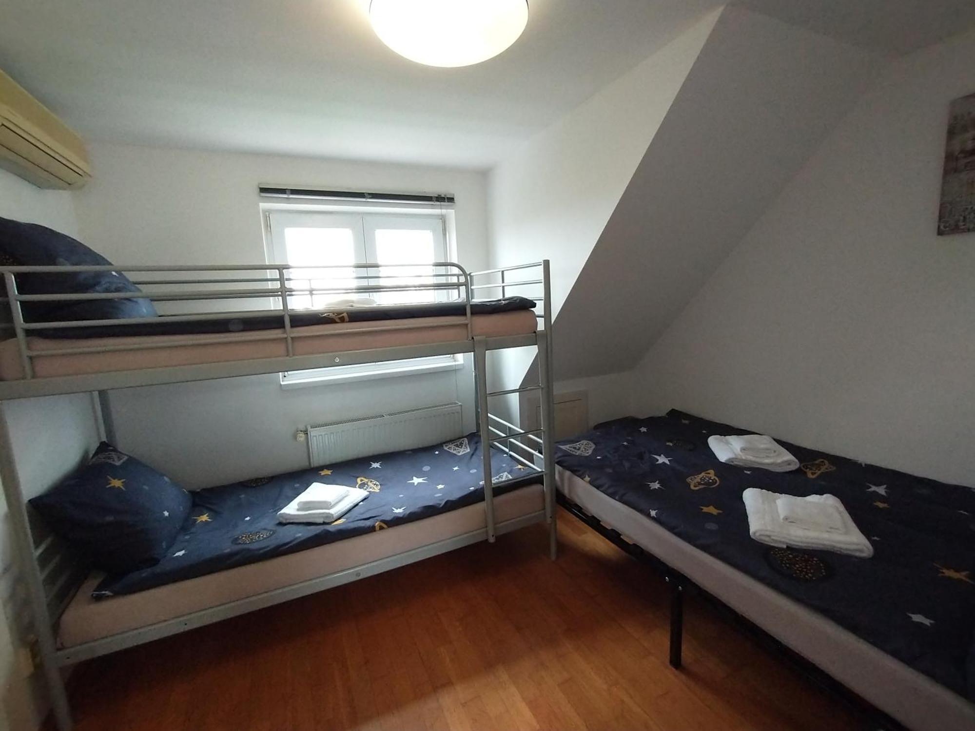 Appartement Duplex With Garden à Prague Extérieur photo
